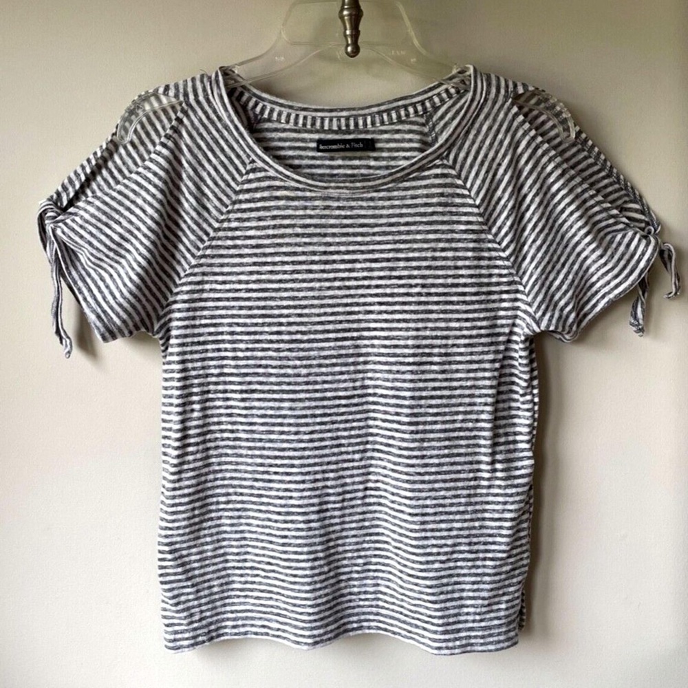 Black and White Tie Front Short Sleeve Tee
